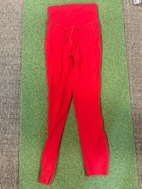 Lululemon Performance Leggings SIZE 0 - LIKE NEW!  